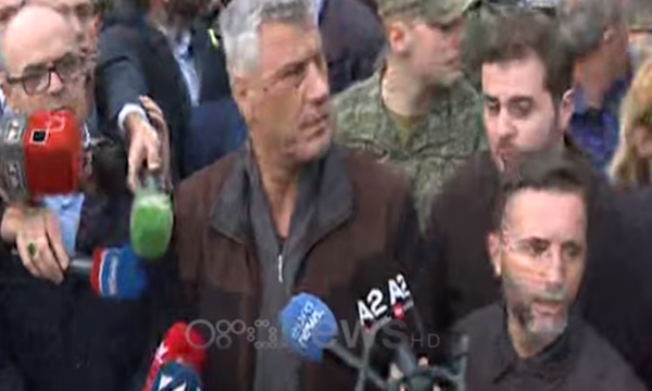 Tërmet derisa Thaçi ishte duke folur para mediave (video)