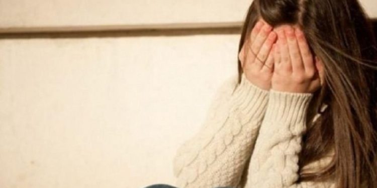 E dhunuan një vajzë, arrestohen dy të mitur në Prishtinë