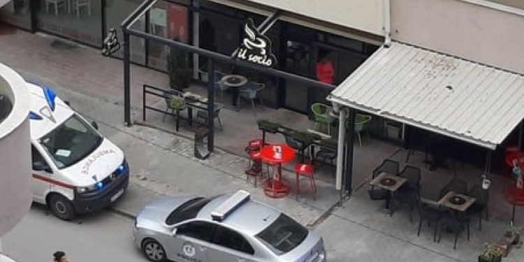Fushë Kosovë:Një grua ka mbetur e ngujuar në banesë për 24 orë