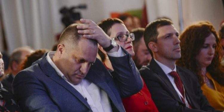 Lajmi i Fundit: Shpend Ahmeti, jep dorëheqje