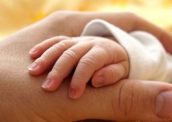 Gjyshja i dha alkool, ndërron jetë foshnja