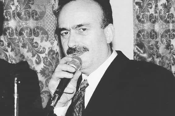 Vdes këngëtari kosovar (foto)