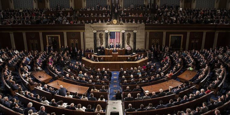 Senati amerikan miraton një buxhet prej 1.4 trilion dollarësh