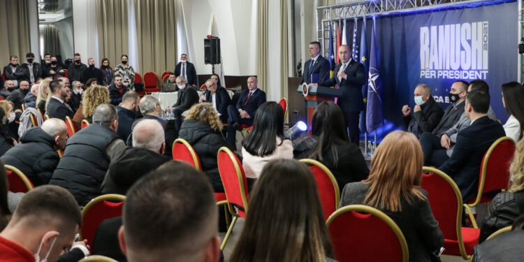 Haradinaj në Pejë: Kosova nuk dorëzohet as nga pandemia e as nga Serbia