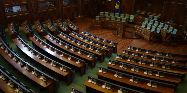 Sondazhi: VV me 50 deputetë, PDK 22, LDK 19 dhe AAK 9