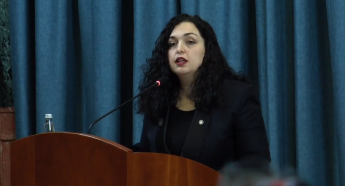 Vjosa Osmani e shpall kandidaturën për presidente