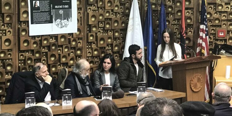 SHPENGIMI I KËNDIMIT TË NDJESISË SË DASHURISË