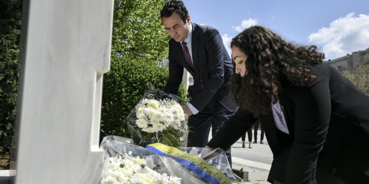 Vjosa Osmani, e “tronditë” LDK-në, me këtë deklaratë për Kurtin