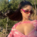 Demi Rose nuk lë askënd indiferent në pozat me bikini