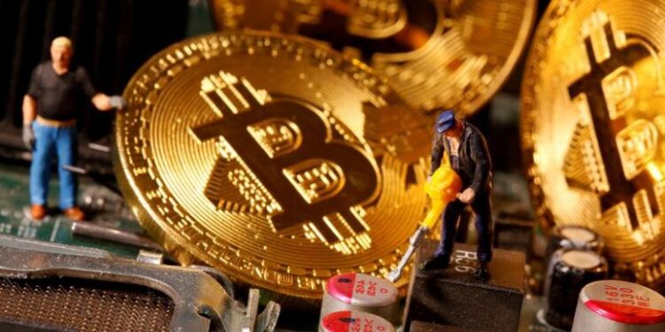 Ia “sekuestrojnë” Bitcoinët që kapin vlerën e 50 milionë eurove, i akuzuari refuzon t’ua jap fjalëkalimin për qasje në llogari