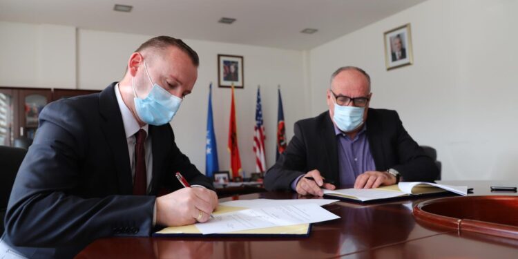 Nënshkruhet marrëveshja për ndërtimin e QKMF-së në Istog