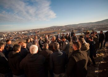 Hoxhaj i PDK-së, e nis fushatën në Mitrovicën Veriore