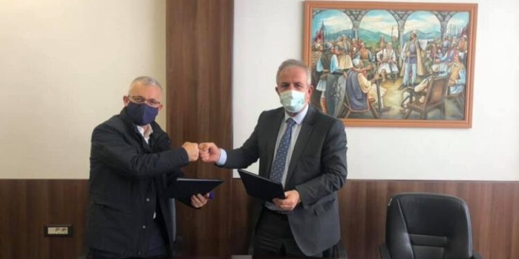 Shoqata “Jetimat e Ballkanit” do të ndërtojë një thertore me vlerë 2.5 milionë euro, do të hapen 50 vende pune