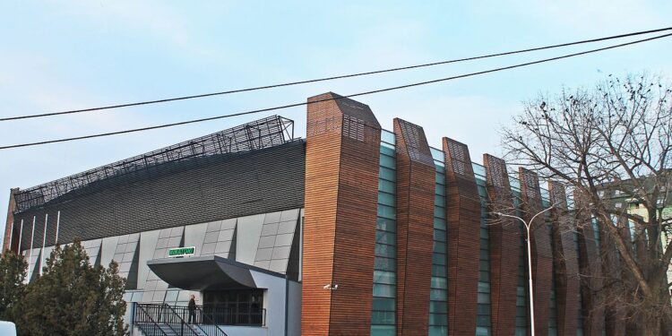 Dëmtohet një pjesë e palestrës “Minatori” në Mitrovicë, flasin nga Komuna
