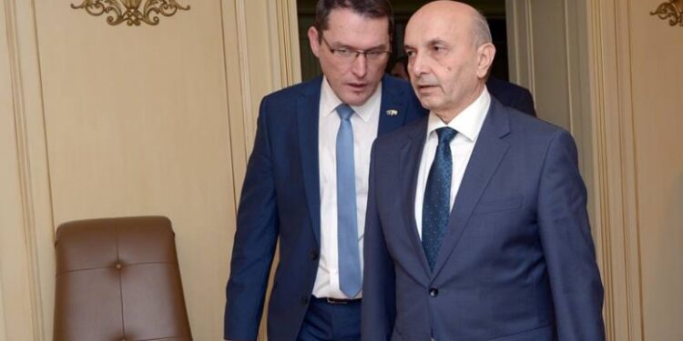 Vjen reagimi i LDK’së pasi Albin Kurti paralajmëroi shfuqizimin e vendimeve të Qeveris Hoti
