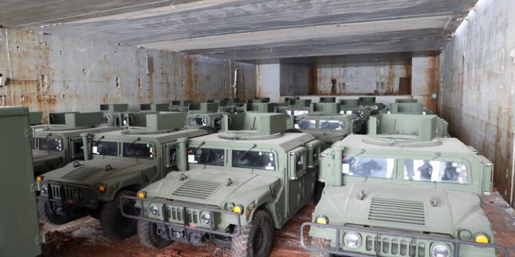 SHBA i dhuron Forcave të Armatosura të Shqipërisë 29 Humvee ushtarake