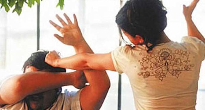 Sulmohet një burrë në Fushë Kosovë, gruaja e tij e bën për spital