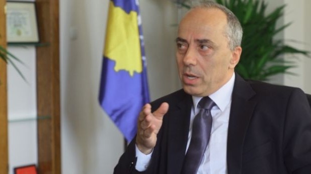Kënd po e godet Lutfi Zharku, i LDK”së, në këtë reagim të koduar