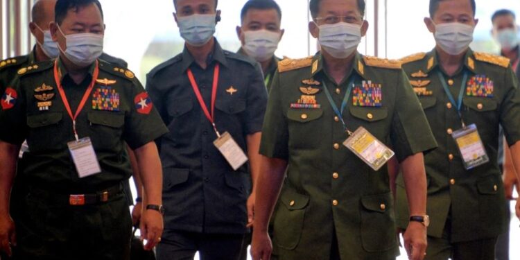 Eksperti: Kina po ndihmon ushtrinë në Mianmar me mjete kibernetike