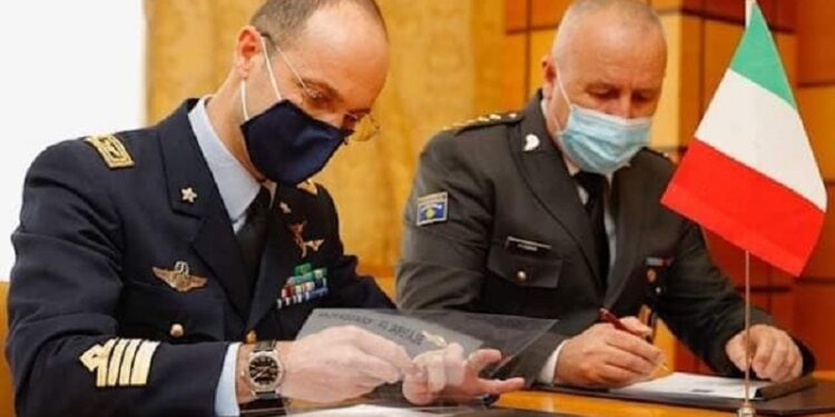 Kosova dhe Italia nënshkruajnë marrëveshje bashkëpunimi në fushën e mbrojtjes