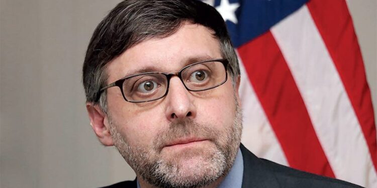 Media serbe: Palmer po lobon për t’u bërë ambasador në Beograd