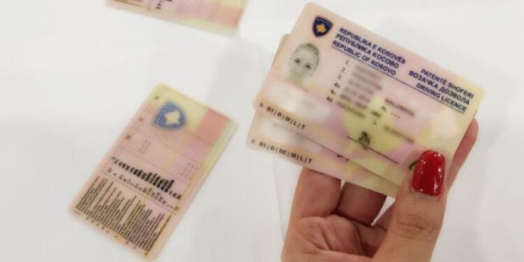 Arrestohet një person në Pejë, u paraqit me patentë shofer të falsifikuar