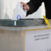 Nuk ka zarfa për votim me kusht, qytetarët detyrohen të mos votojnë