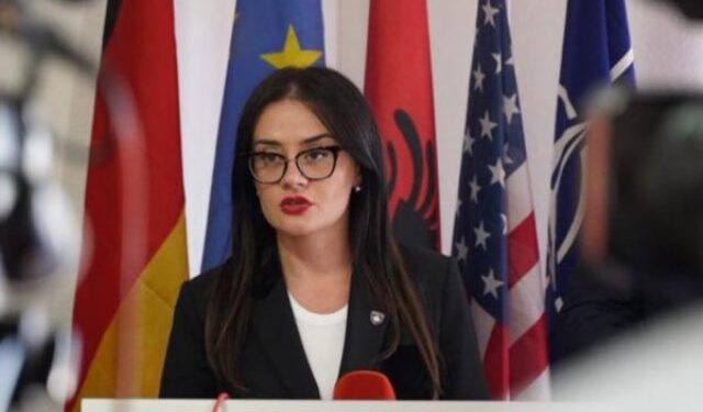 Ministrja Haradinaj-Stublla uron 13 vjetorin e pavarësisë
