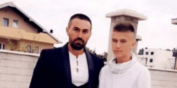 Flet babai të cilit i vranë të birin në Prizren: Zënka nisi për një shoqe të klasës, vrasësi e ngacmoi e djali i doli zot asaj
