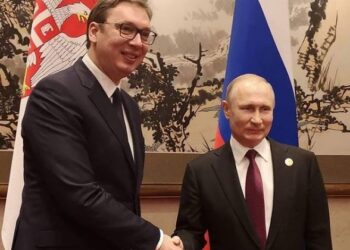 Aleksandar Vuçiq diskuton me Vladimir Putin për çështjen e Kosovës