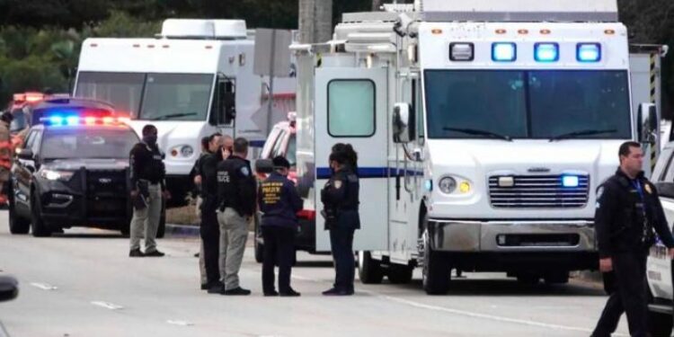 Dy agjentë të FBI-s u vranë dhe të tjerë u plagosën pas një aksioni në Florida