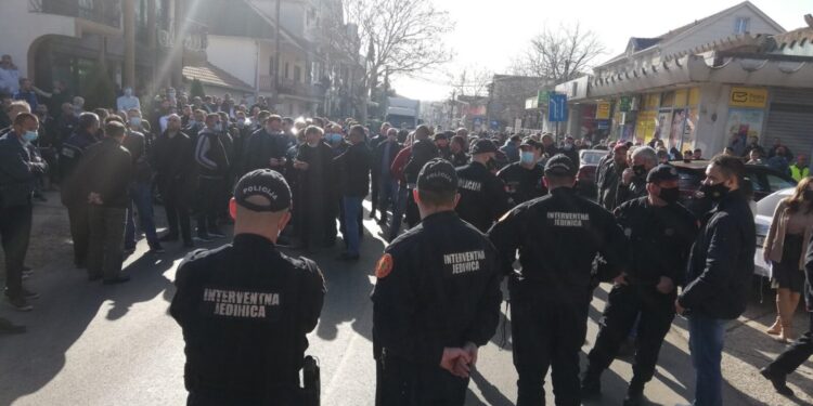 Policia në Tuz mbyll bizneset e gastronomisë
