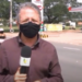 Ndodh aksident i paparë gjatë raportimit live të gazetarit (VIDEO)