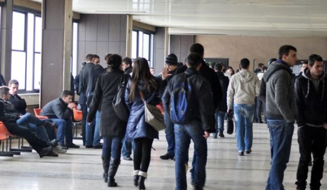 Studentët nisin ligjëratat në fakultete, nuk ka më mësim online