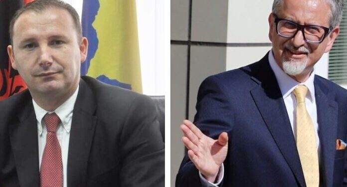 Arben Vitia kthen në punë Naim Bardiqin, largon ish-sekretarin që e kishte emëruar Armend Zemaj