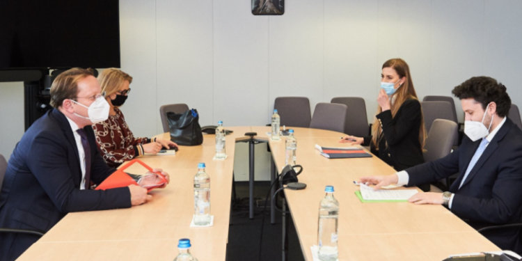 Abazoviq në Parlamentin Evropian: Nuk jemi qeveri pro-ruse