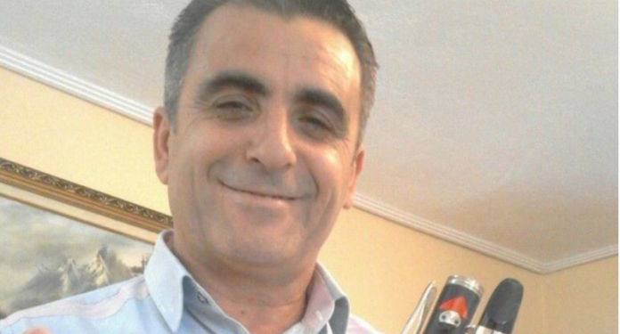 Muzikanti shqiptar gjendet i vdekur në garazha