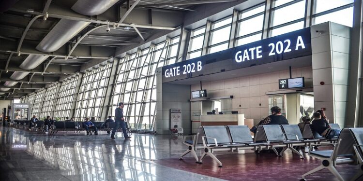 U paraqit me leje qëndrimi të falsifikuar, arrestohet një person në Aeroportin e Prishtinës