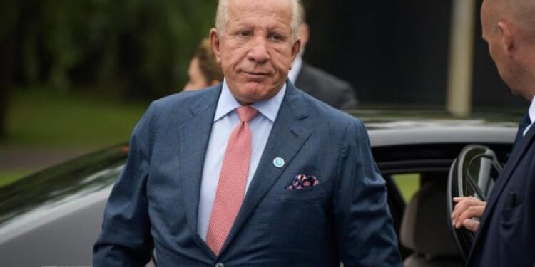 I vetmi nga AKR, Behgjet Pacolli zyrtarisht deputet