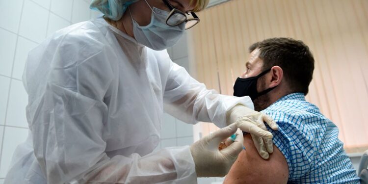 Detaje të reja rreth vdekjes së kroatit pas vaksinimit me AstraZeneca: Ethe, dhimbje barku dhe gjakderdhje të brendshme