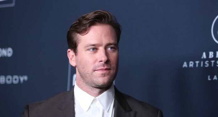 “Më përdhunoi për 4 orë rresht”, 24-vjeçarja akuzon aktorin e famshëm