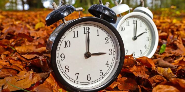 Me këtë datë, akrepat lëvizin një orë para