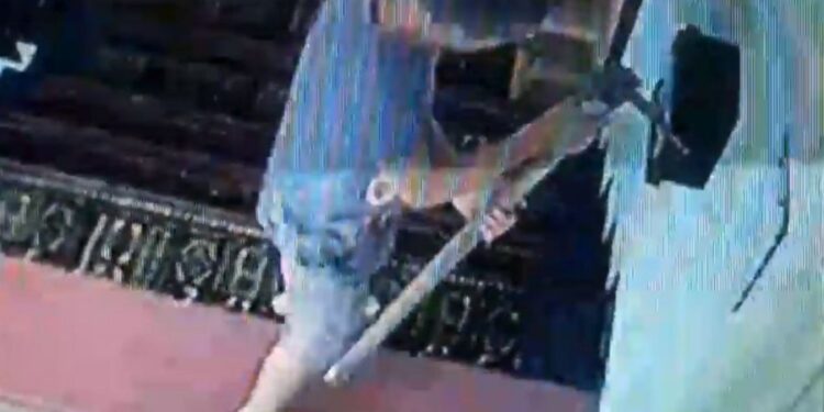 Hajnat e vjedhin arkën e xhamisë në Gjilan, kaq para ndodheshin aty