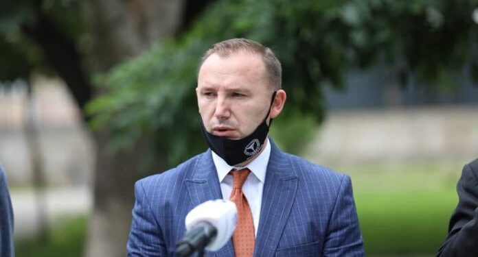 “Ministri i Shëndetësisë rreh gjoks për menaxhim të mirë, Kosova vendi i vetëm pa vaksinë kundër Covid-19”