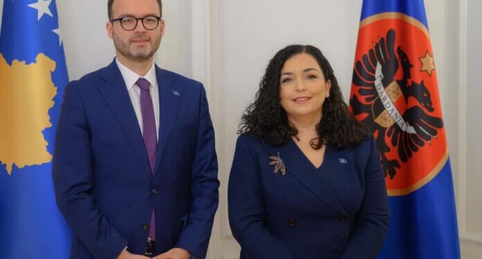 Vazhdojne Emerimet në Zyrën e Presidences