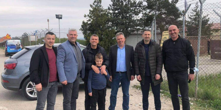 Lirohen nga burgu Nexhat e Fadil Demaku