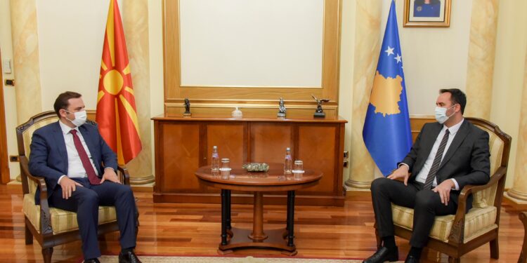 Konjufca takon ministrin e Jashtëm të Maqedonisë, diskutohet integrimi euro-atlantik i Kosovës
