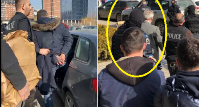 Arrestohen 12 persona zyrtarë në Ferizaj për korrupsion