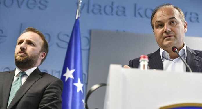 “Kurtit, kryeministër totalisht i pa aftë, ky është fillimi më i dobët i një qeverie”