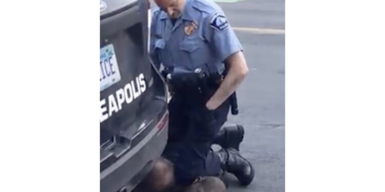 Vrau George Floyd, polici shpallet fajtor për të gjitha akuzat